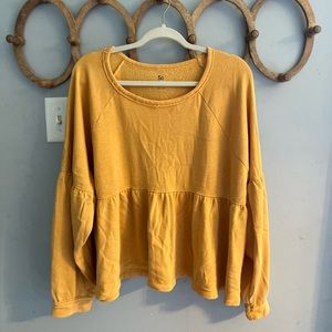 Women’s peblum mustard sweater